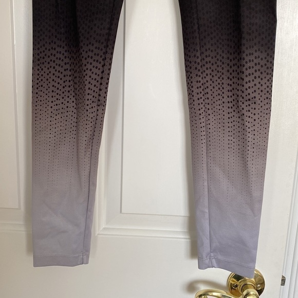 Beyond Yoga ombré leggings - Picture 2 of 6